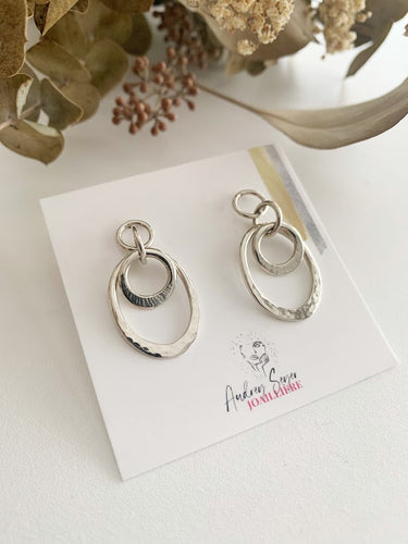 Boucles d'oreilles ovales et rondes en argent